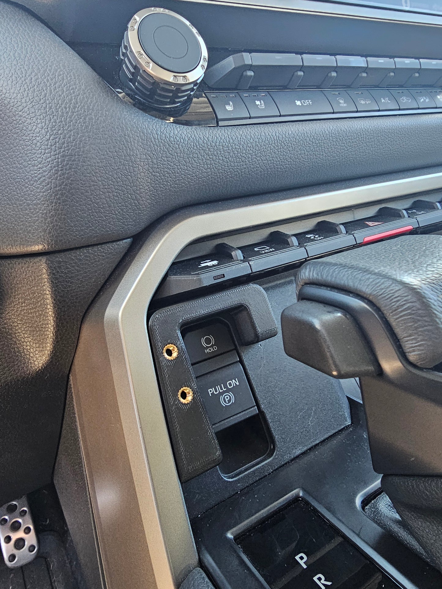 TOYOTA Tundra / Sequoia Ball Mounting Bracket