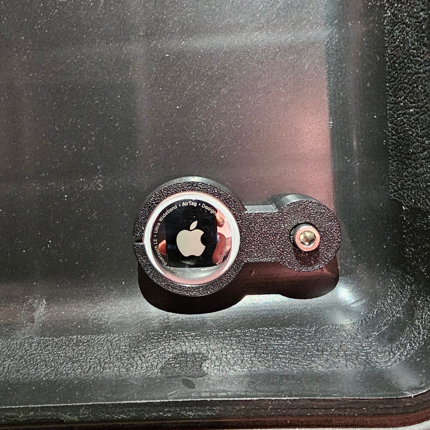 Apache 5800 Case AirTag Holder